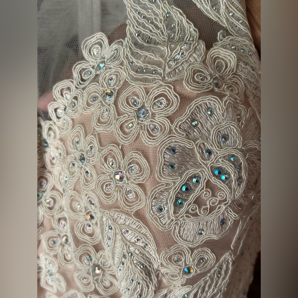 Dress - Picture 2 of 4